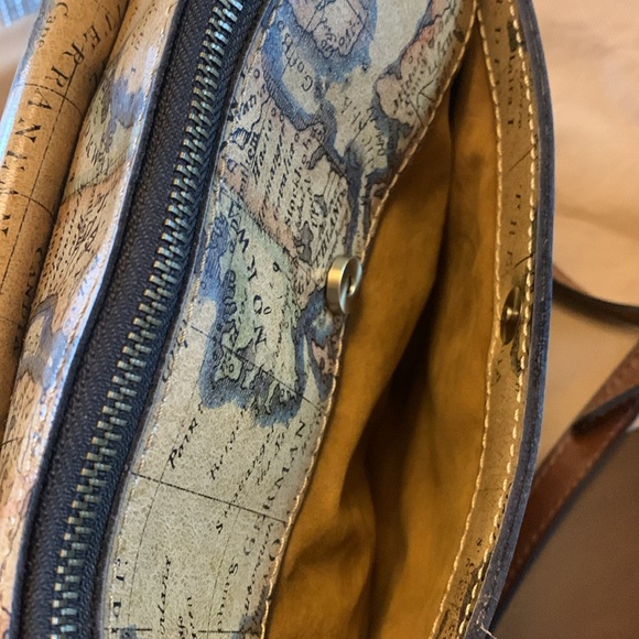 Patricia Nash Kirby crossbody + dust cover EUC - Picture 17 of 17